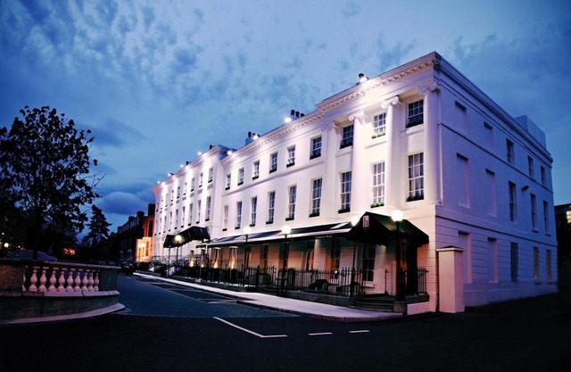 Hampton Hotel 