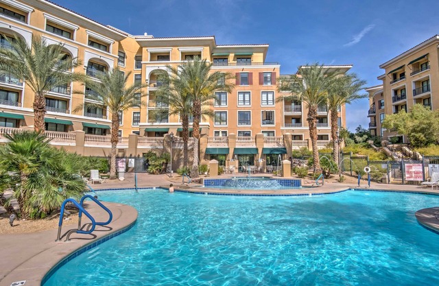 Renovated Henderson Studio: Balcony & Lake Access! in Henderson