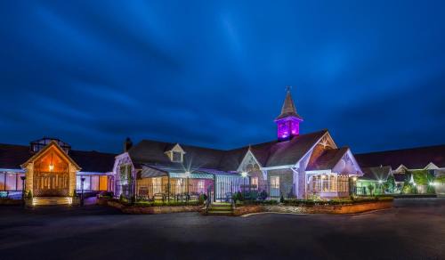 Treacys Oakwood Hotel 