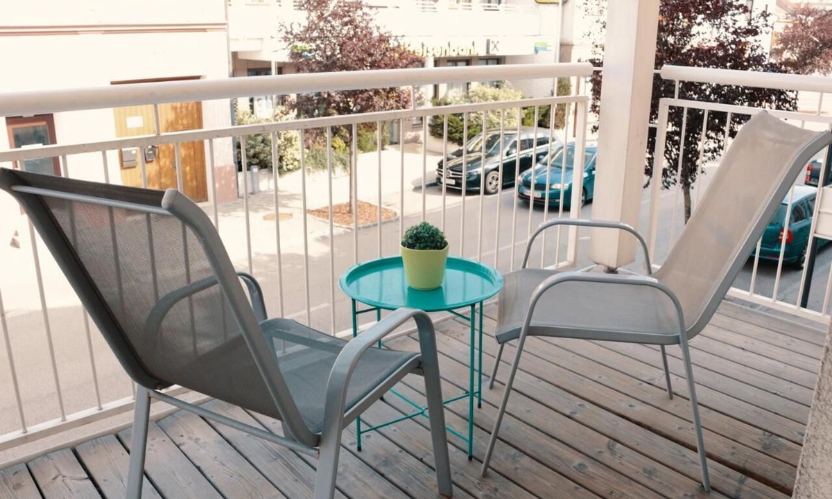 Himberg Apartment | 10 minutes to the airport Free Parking Near Vienna Pet friendly Apartment