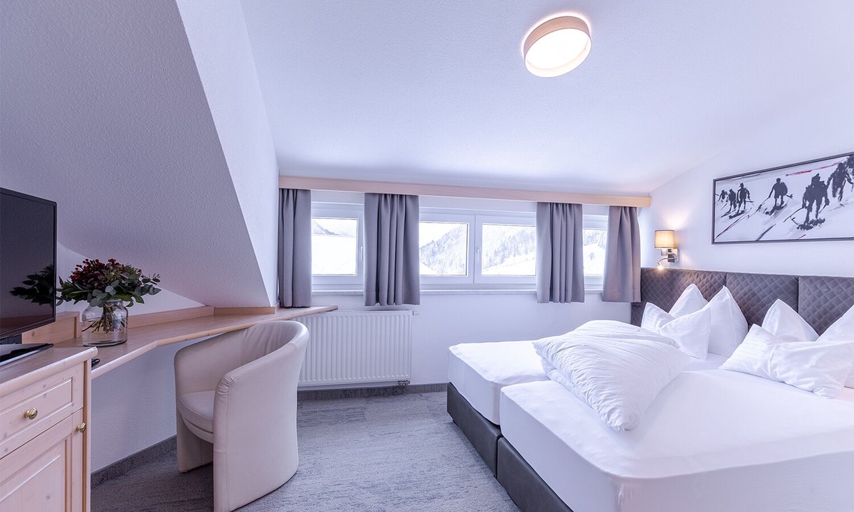 Sankt Anton am Arlberg Hotel | Hotel Sonnenheim