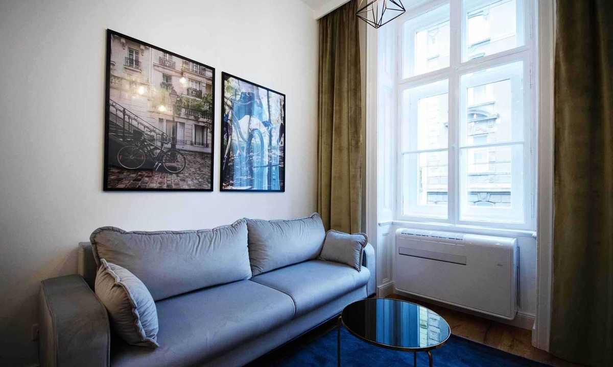 Weißgerber Apartment | Elegant Vienna apartment - historic building, modern comfort