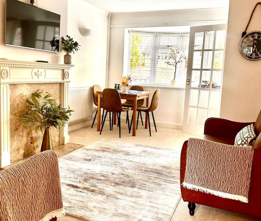 Bury St Edmunds House | Eastgate street - 2 bedroom property with off street parking
