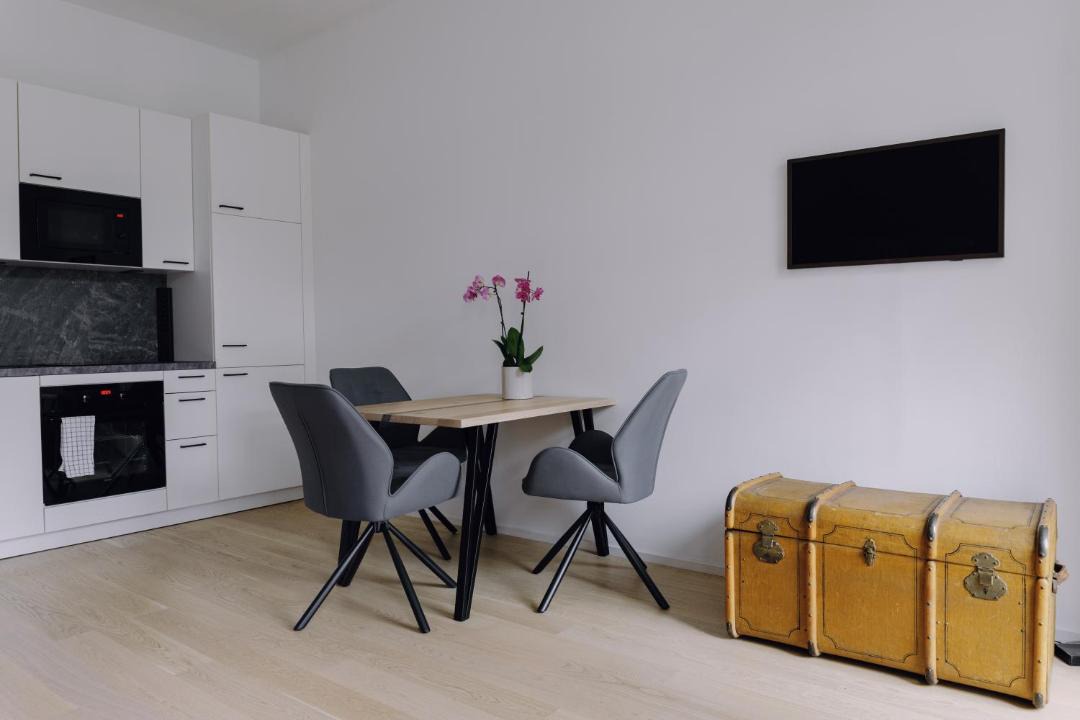 Ottakring Apartment | Charming Vienna Flat Priv Garden 15 min to Center