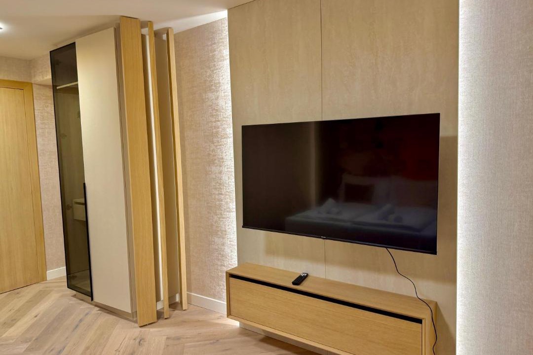 Liesing Apartment | Luxury Design Klimt Apartment