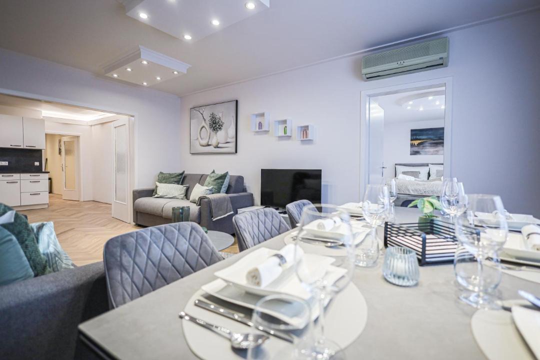 Leopoldstadt Apartment | 3 BDR - Apartment Serenity, right near Vienna's Old City
