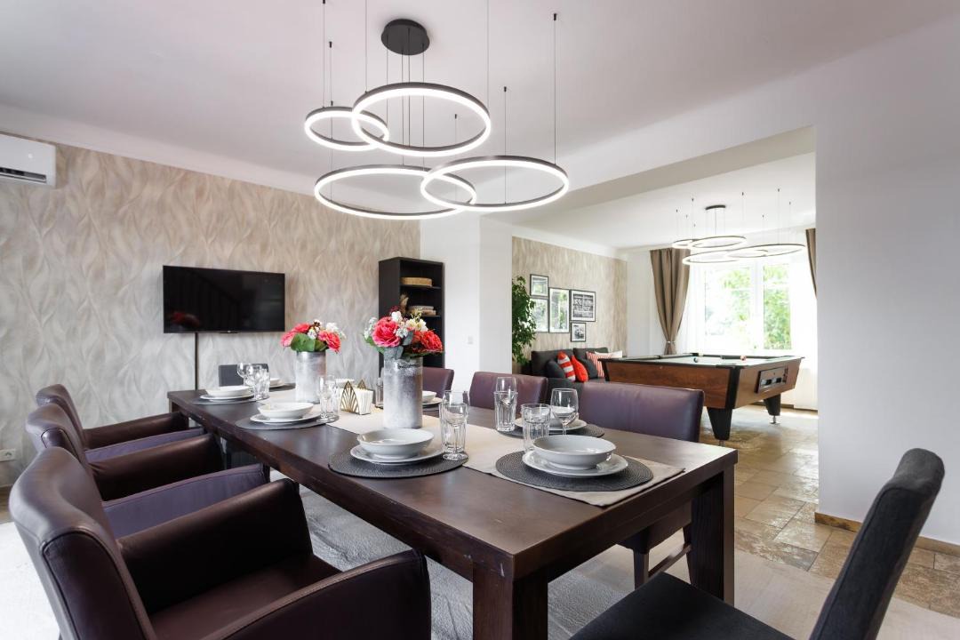 Kalksburg Apartment | Luxury House with Pool, Garden, AC & Sauna near Vienna