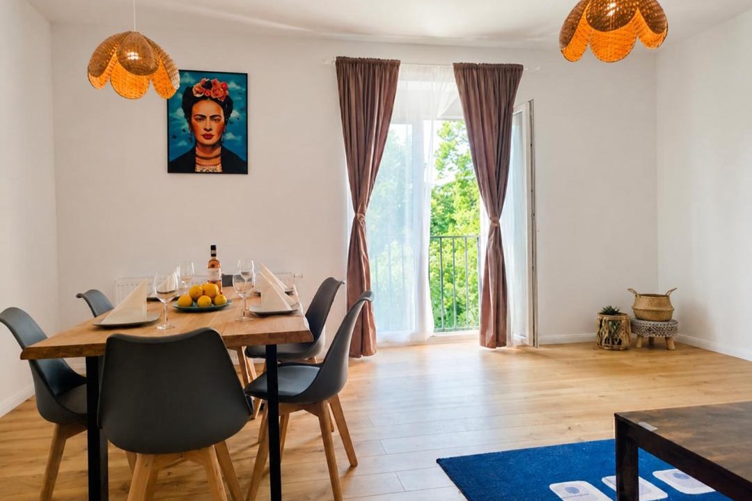 Landstrasse Apartment | Modern 3BR Belvedere Apartment with Balconies