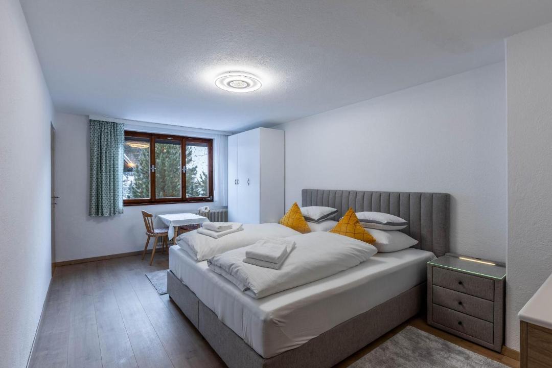 Flirsch House | Appartement Tschol