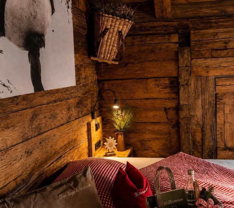 Spiss House | Haus Edelweiss Alpine Chalet near Samnaun
