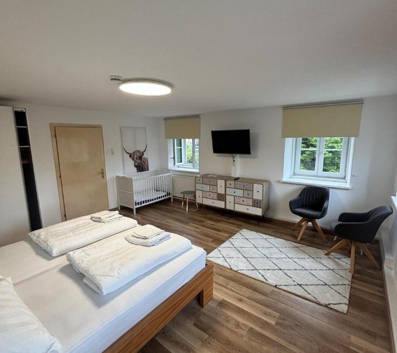 Pflach Apartment | Christoph's mountain and lake view