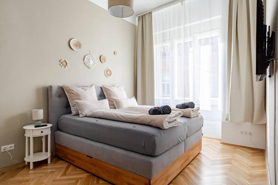 Graz City Centre Apartment | Boho Living Altstadt Suites - Free Parking by HERO HOMES Graz
