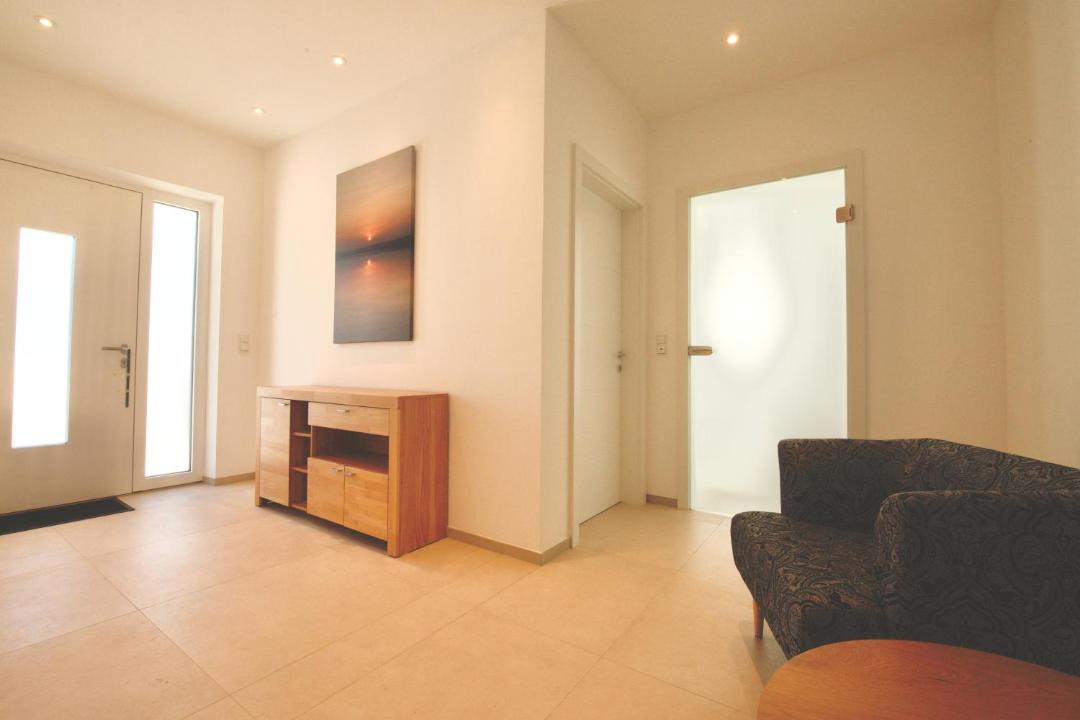 Gols Villa | Villa 60, luxuriöse Villa mit Pool, Sauna und großem Garten