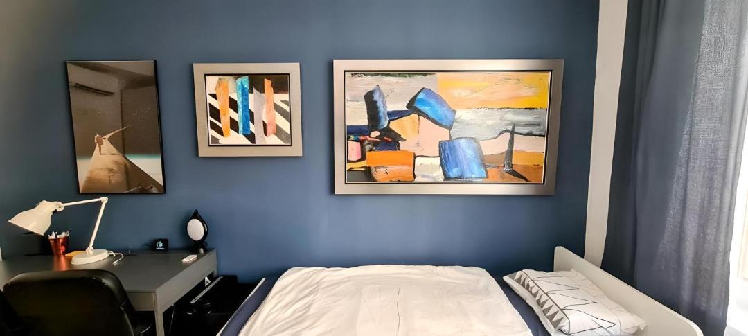 Innere Stadt Apartment | ArtApartment near Stephansplatz Stylish 2 Bedroom with AC