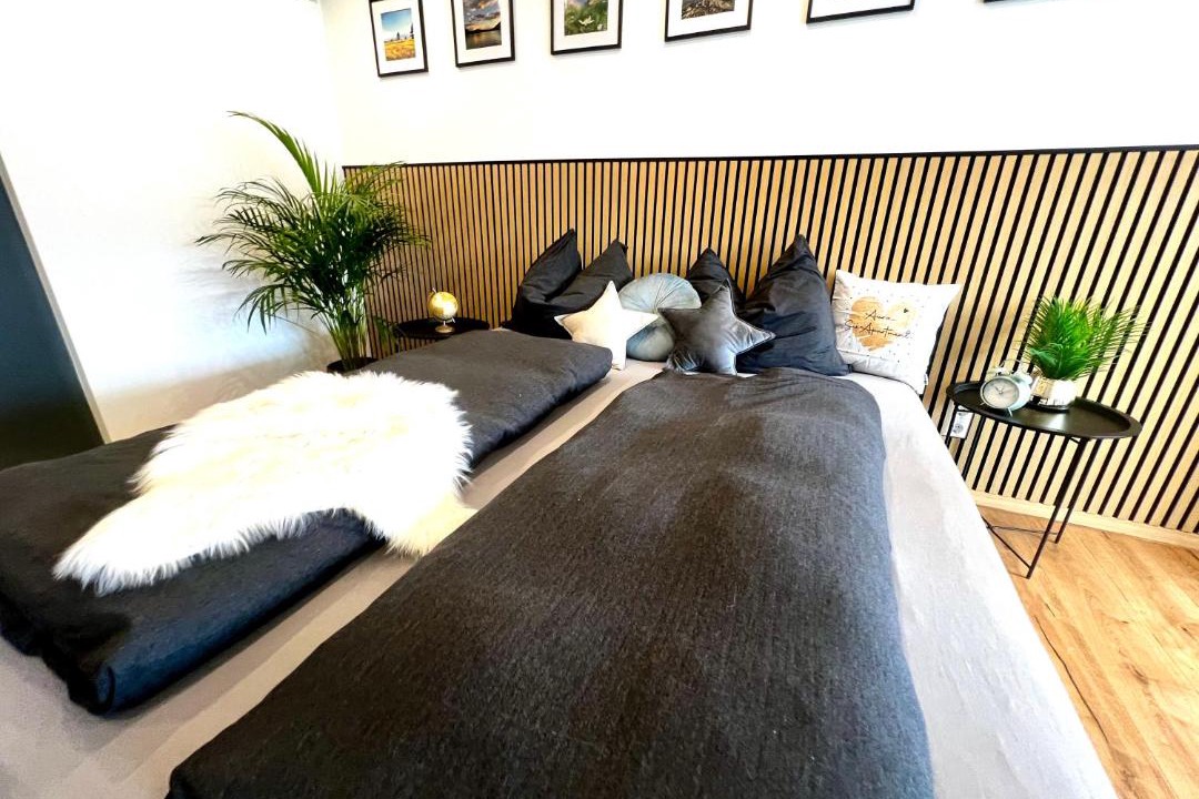 Stiegl Apartment | See-Apartment AURA am Fuße der Gerlitzen Alpe und Ufer des Ossiacher Sees - mit privatem Seezugang & Hallenbad