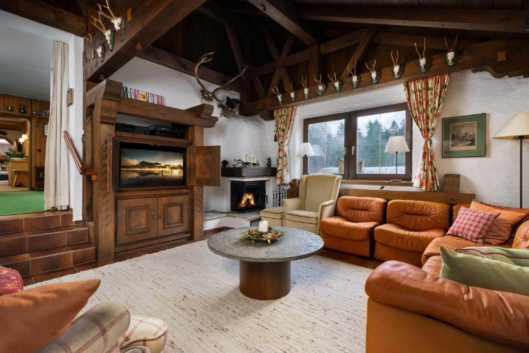 Hintersee House | Large house with big garden
