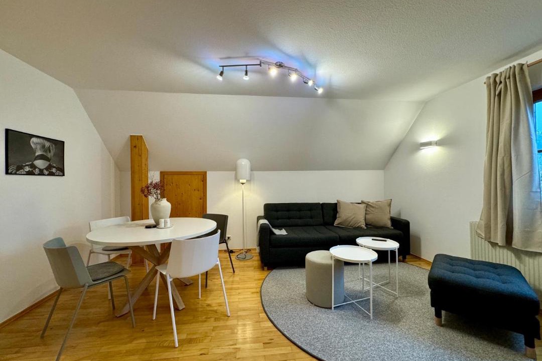 Dornbirn Apartment | Charmantes Bauernchalet Alois