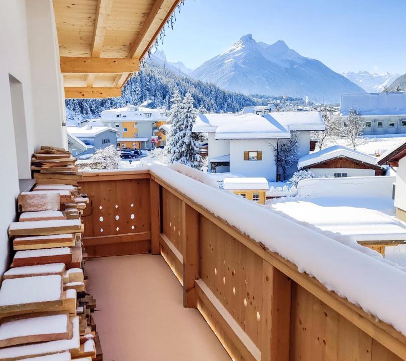 Medraz Apartment | Das Mountain Getaway - Top Two Floors Stubai Super Card