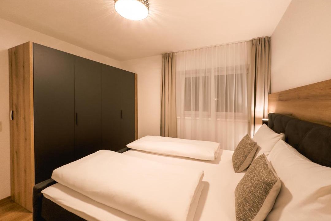 Schlitters Apartment | AlpenLuxus presents - IRMIS Zillertalblick with Cozy Living Area and Car Park