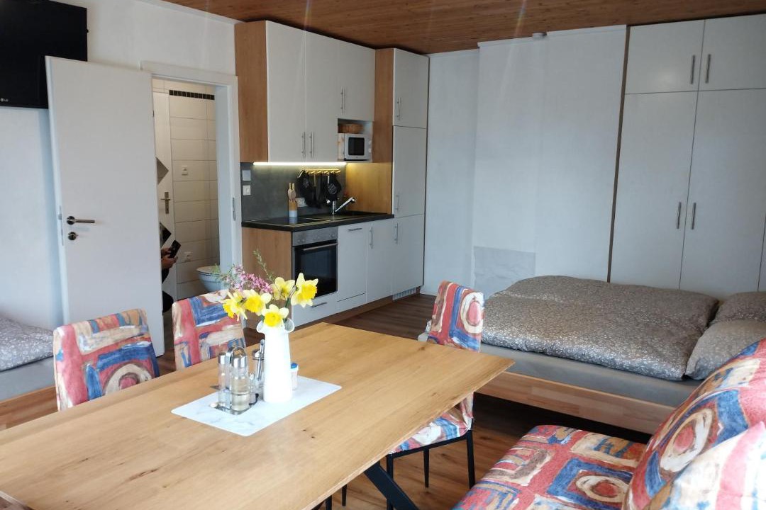 Lerchenau Apartment | Studio Sonnenhang Würnitz