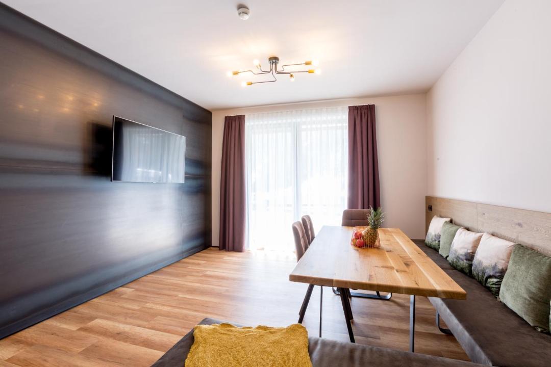 Sankt Anton am Arlberg Apartment | DER WOLF -Suiten