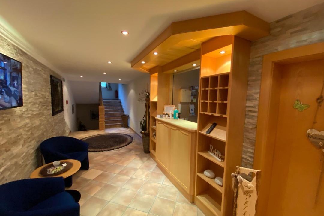 Mathon Apartment | Chasa Monthani