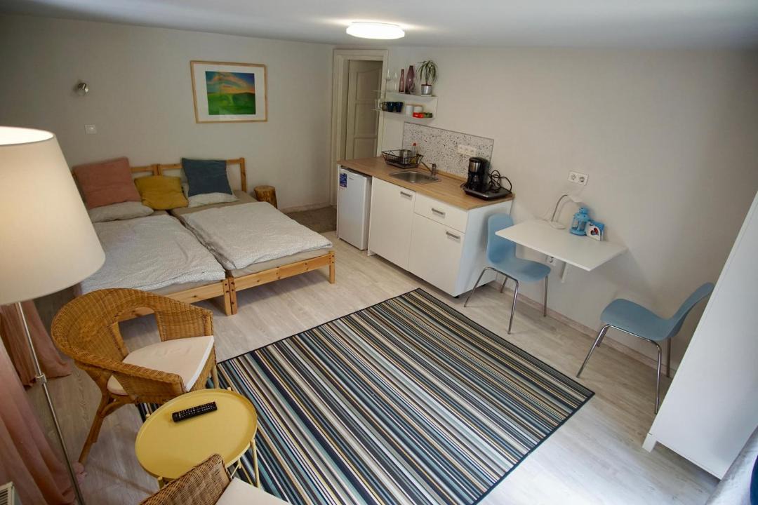 Weiden am See Apartment | Das Tulpen Apartment