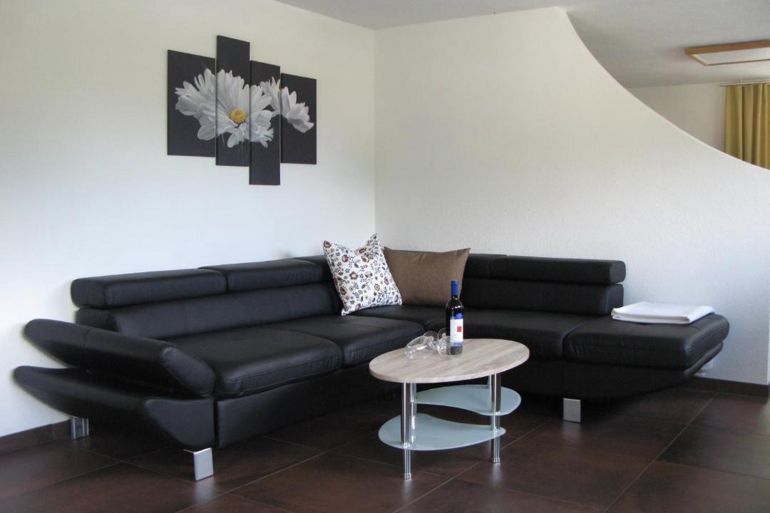 Ried im Oberinntal Apartment | Haus am See