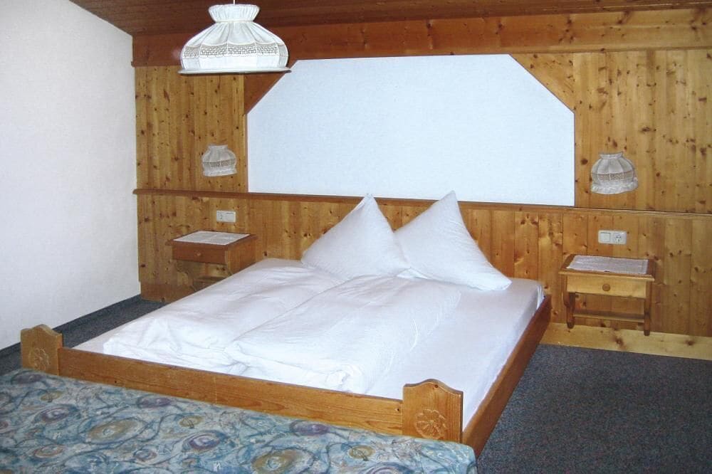 Photo of Bedroom in See