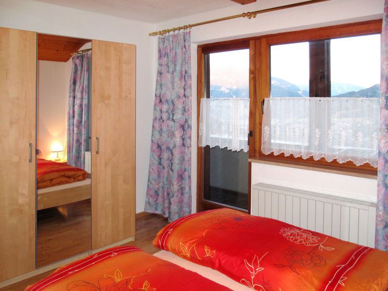 Photo of Bedroom in Grins