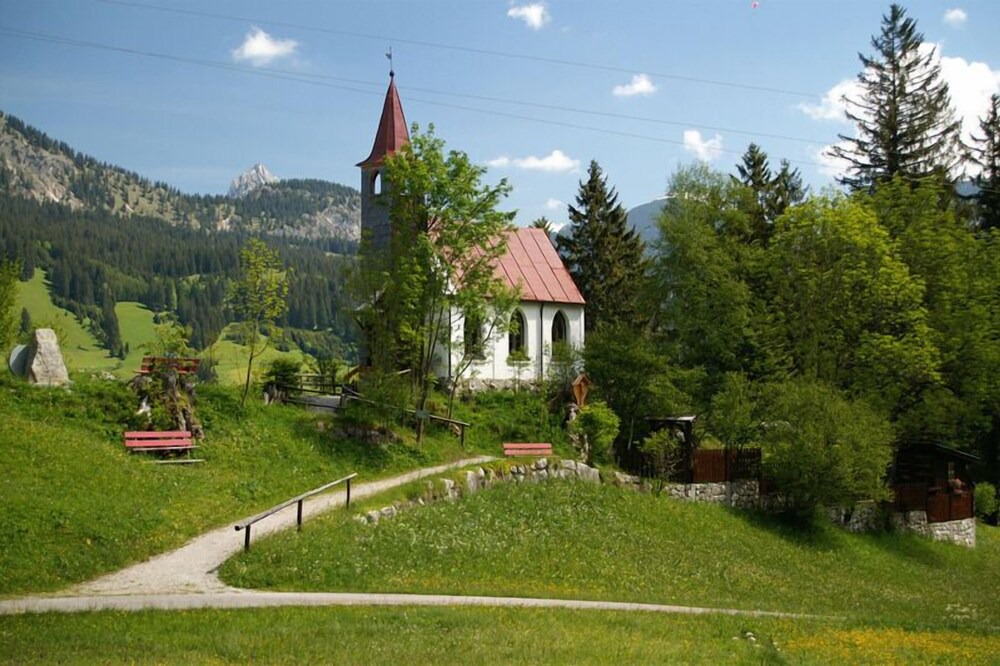 Photo of Outdoor in Graen