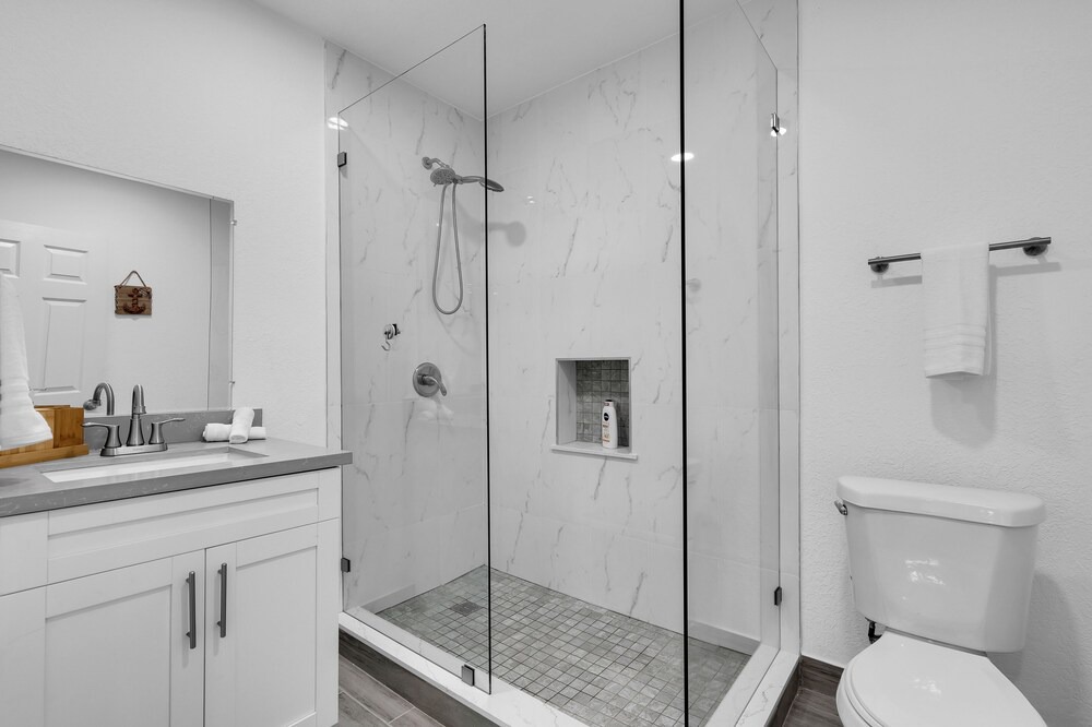 Photo of Bathroom in Little Haiti