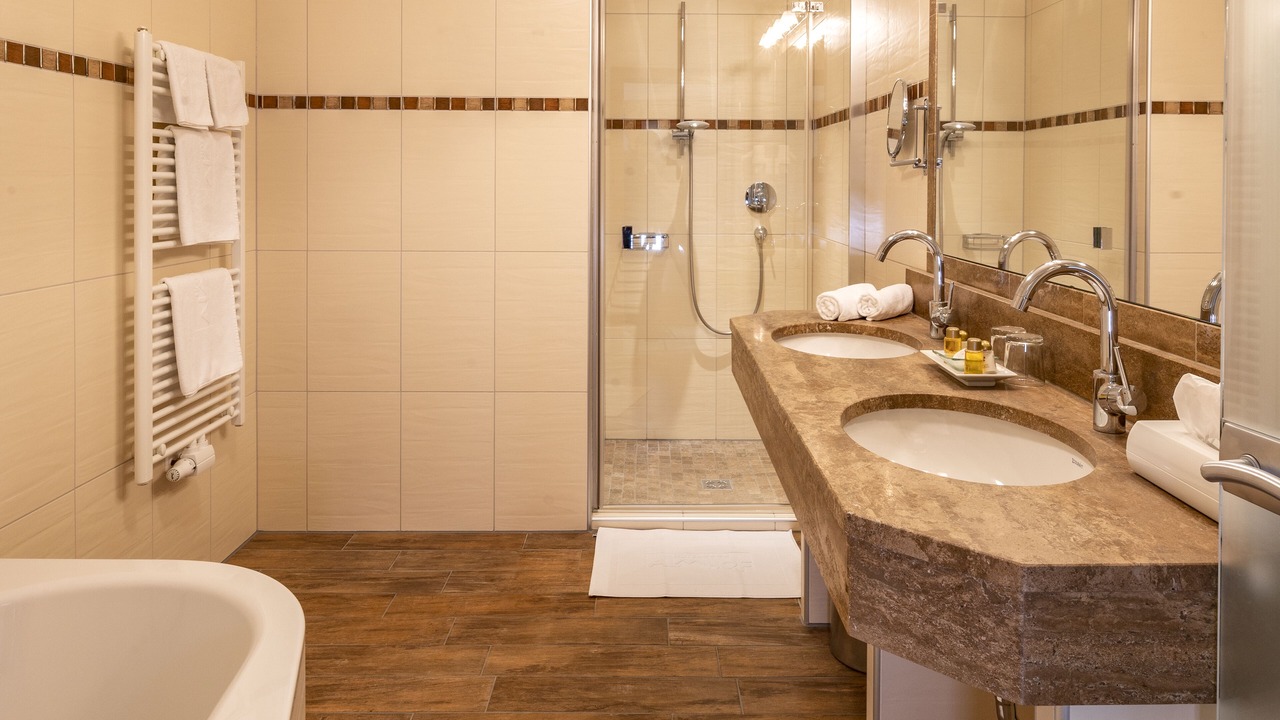 Photo of Bathroom in Wirl