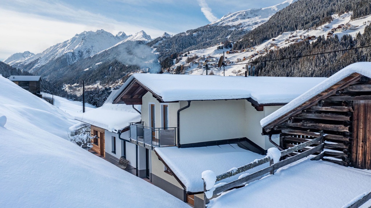Photo of Outdoor in See