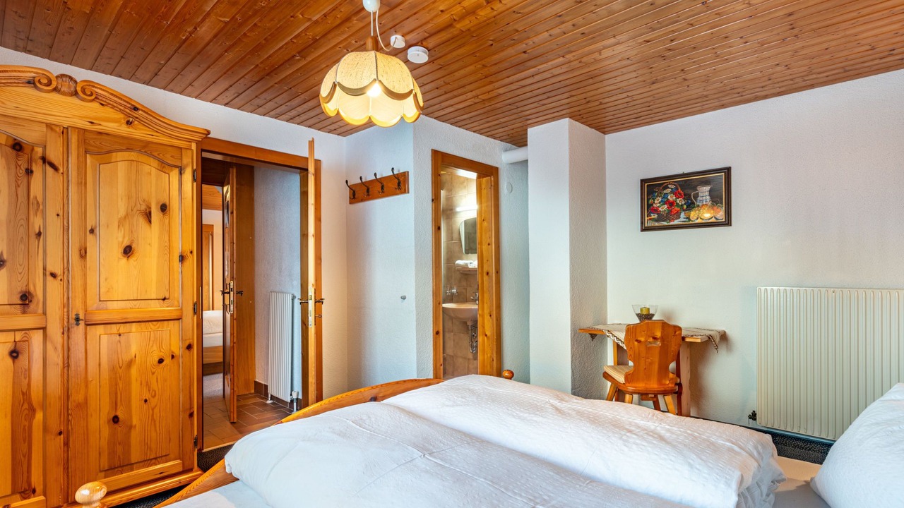 Photo of Bedroom in See