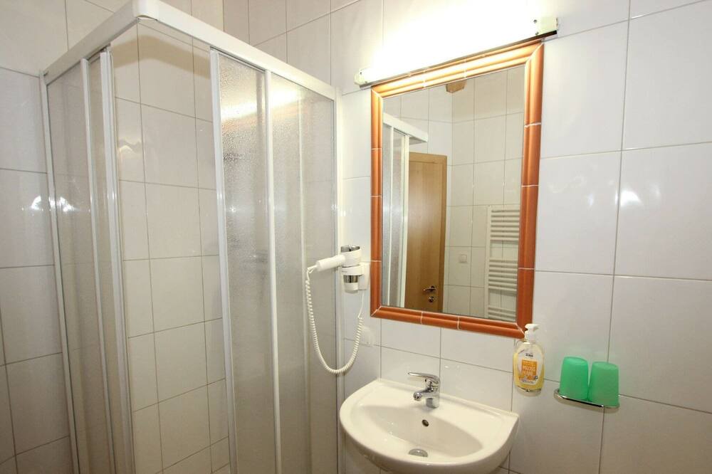 Photo of Bathroom in Huben