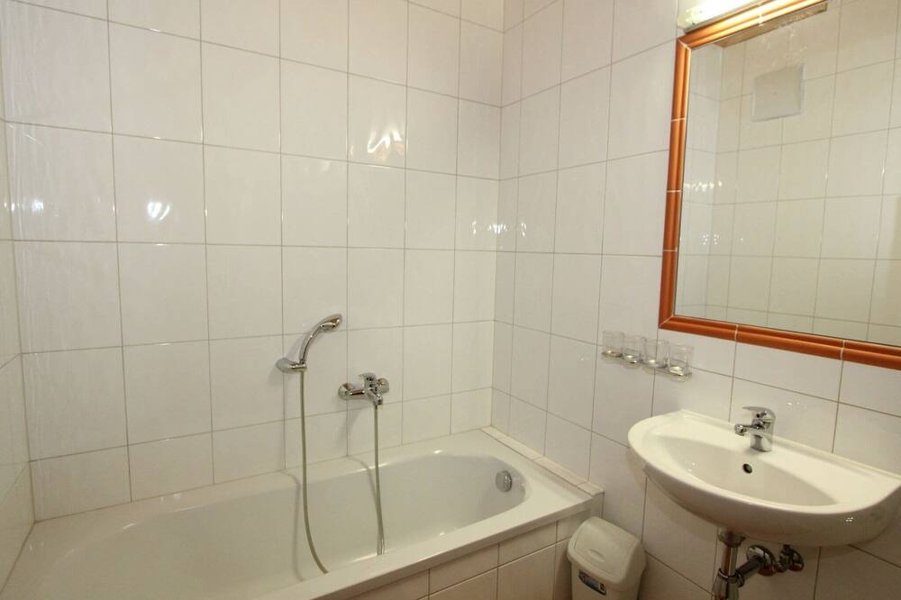 Photo of Bathroom in Huben