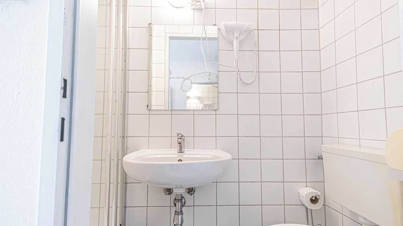 Photo of Bathroom in Landstrasse