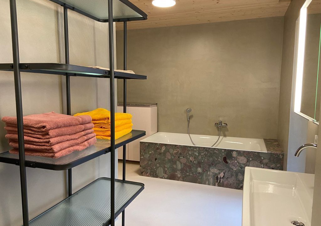 Photo of Bathroom in Trins