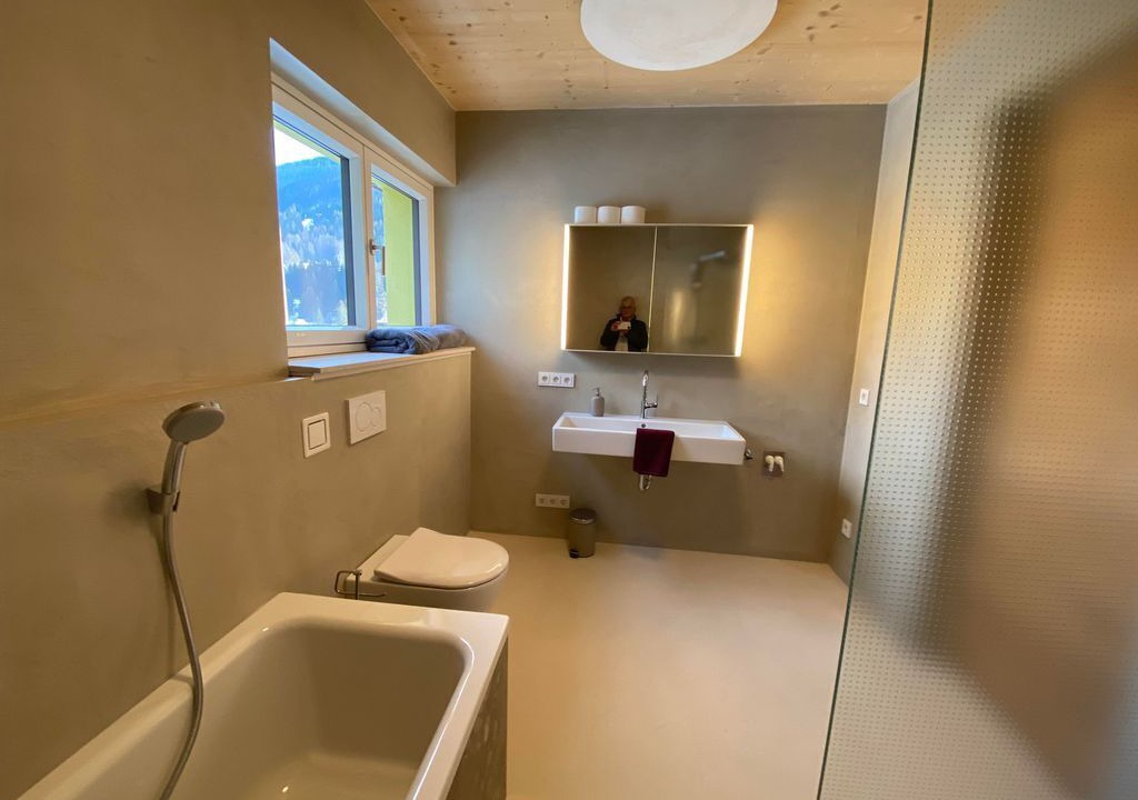 Photo of Bathroom in Trins