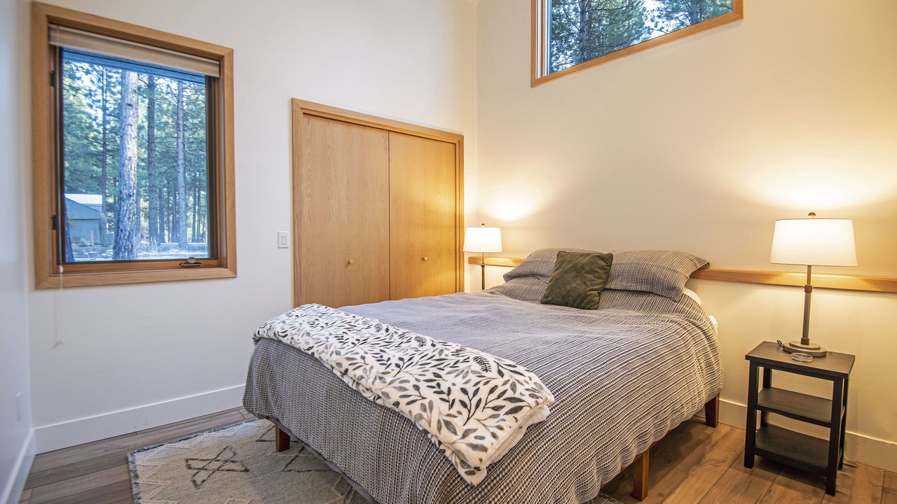 Photo of Bedroom in Black Butte Ranch