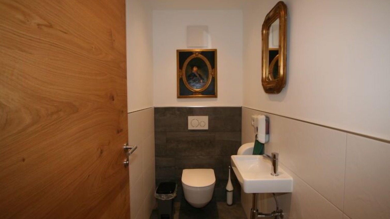 Photo of Bathroom in Finsing