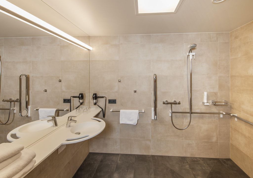 Photo of Bathroom in Pfons