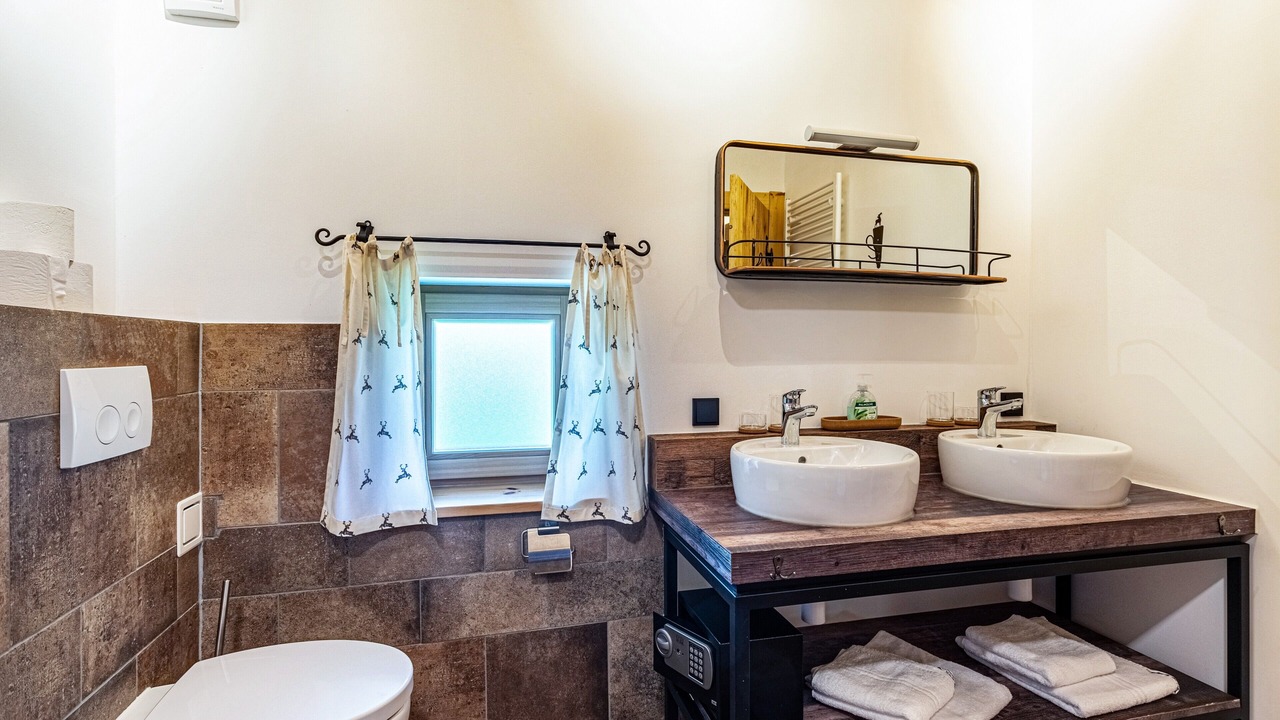 Photo of Bathroom in Franking