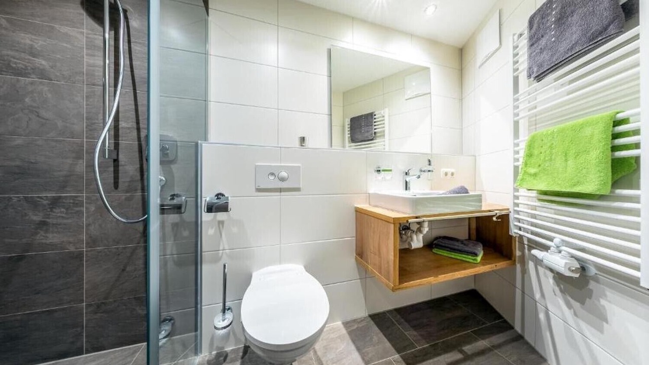 Photo of Bathroom in See