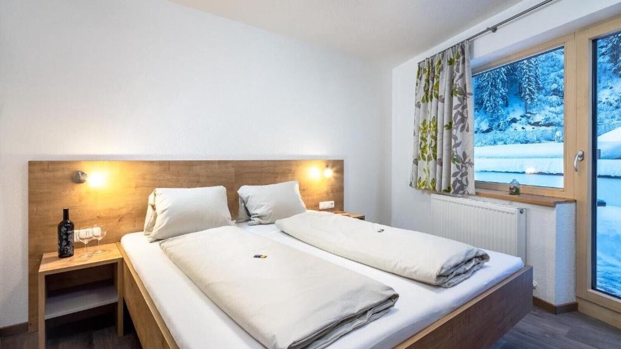 Photo of Bedroom in See