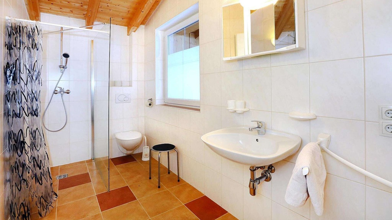 Photo of Bathroom in Huben