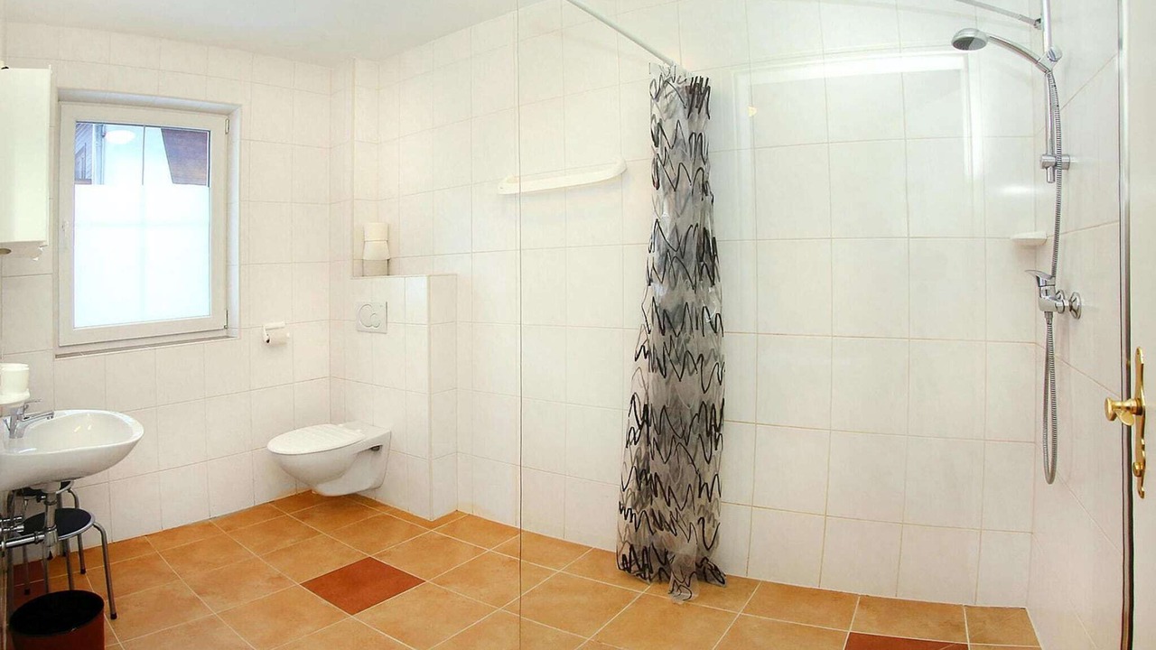 Photo of Bathroom in Huben