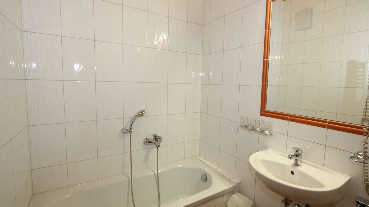 Photo of Bathroom in Huben