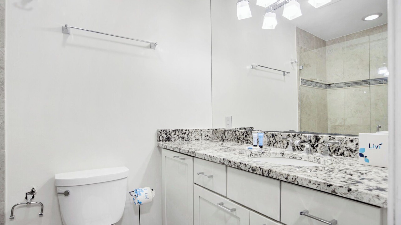 Photo of Bathroom in Shipyard Plantation